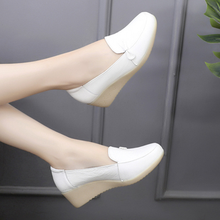 春秋皮鞋真皮小白鞋护士鞋白色，中跟舒适牛筋，底休闲鞋坡跟单鞋女鞋