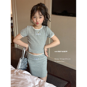 韩国夏装女童小香风短袖t恤上衣+a字，半身短裙=时髦蕾丝边两件套装