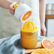 日本手动榨汁器榨橙子，柠檬挤压水果神器简易小型便携式家用榨汁机