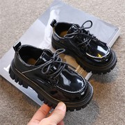 儿童皮鞋2023秋季英伦风中大童系带表演鞋漆皮厚底防滑豆豆鞋