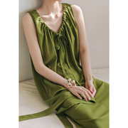 弥古复古绿色吊带裙女夏季法式v领背心，裙三亚度假连衣裙海边长裙