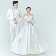 影楼主题服装白色缎面，婚纱2022一字肩齐地礼服，韩式拍照蓬蓬裙