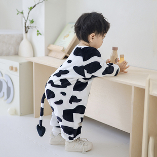 婴儿秋冬装连体衣套装奶牛睡衣超萌可爱男女宝宝爬服冬季外出抱衣