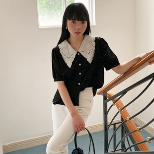 法式复古蕾丝娃娃领衬衫，女夏季流行韩系时尚，气质黑色波点短袖衬衣