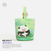 尼睿x大号小熊 可爱熊猫水桶包绿色清新手提包原创插画帆布包