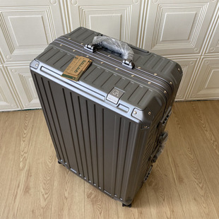 日本旅行箱日系行李箱20寸 登机箱超轻皮箱万向轮静音超轻拉杆箱