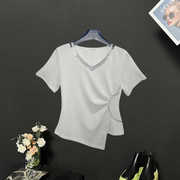 白色短袖T恤衫女夏重工镶钻V领镂空设计修身上衣
