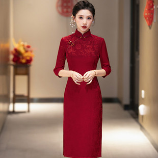 2023冬高端复古气质中国风老上海红色妈妈旗袍中长款蕾丝加厚