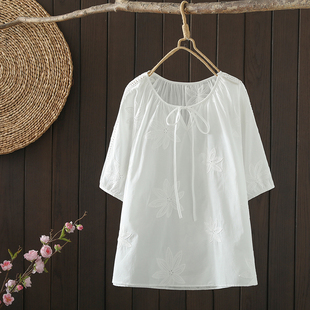 白色娃娃衫上衣女2023年夏季韩版圆领套头甜美系带勾花中袖衬衫