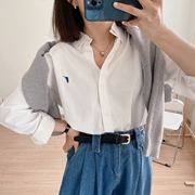 2022年秋装韩版百搭通勤简约刺绣宽松中长款纯棉长袖衬衫女c