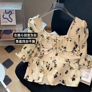 小肉瑶精灵花谷法式方领碎花，雪纺衫夏季泡泡袖修身上衣