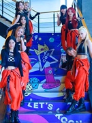 kep1er女团风爵士舞演出服红色，连体裤街舞，嘻哈套装学生舞蹈舞台装