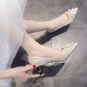 婚鞋女2022年春季粗跟尖头高跟鞋水晶新娘，结婚白色主婚纱照鞋