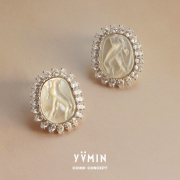 yvmin尤目xshushutong少女，浮雕贝母宝石耳钉，小众原创设计造型
