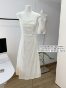 2024白色丝绒吊带裙夏设计感小众气质露背性感法式条纹连衣裙