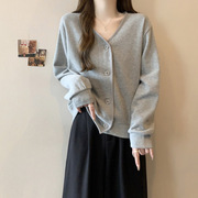 V领卫衣女春秋薄款宽松韩版单排扣开衫上衣小个子短款外套ins潮牌
