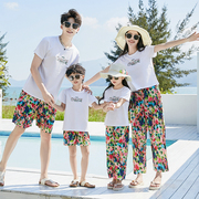 三亚泰国海边度假亲子装2024夏一家三四口母女沙滩裙父子套装
