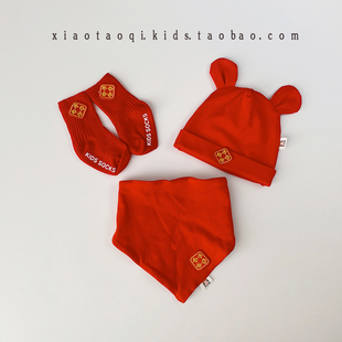 婴儿帽子袜子口水巾套装宝宝，胎帽秋冬季保暖围脖红色过年帽6个月