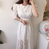 2024韩版优雅气质蕾丝泡泡袖连衣裙女系带中长裙白色仙女裙潮