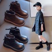 儿童靴子2023秋韩版女童纯色软面短靴，宝宝皮靴男童软底马丁靴