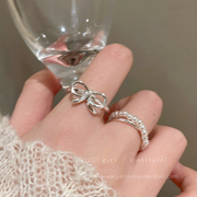 极简蝴蝶结珍珠戒指女小众设计交叉素圈食指，戒轻奢高级感套装指环