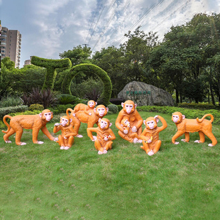爬树猴子雕塑吊挂户，外公园林景观仿真动物，园区草坪绿化带小品摆件