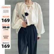 ayingjia法式镂空v领长袖衬衫，女设计感小众，高级感宽松显瘦上衣春