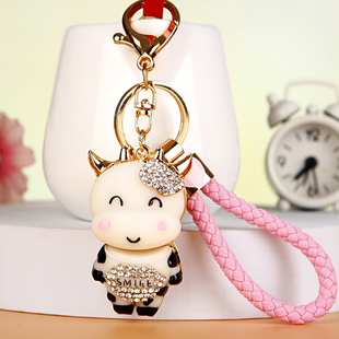 韩国创意镶钻水晶奶牛钥匙挂件，可爱汽车钥匙扣，女士包挂饰(包挂饰)圈链