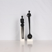 定制定制现代抽象雕塑铸铁人物摆件样板房售楼部软装饰品创意长腿