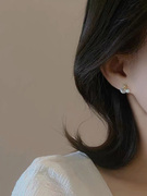 海星耳钉女秋冬2023贝壳珍珠法式轻奢高级感气质独特耳环