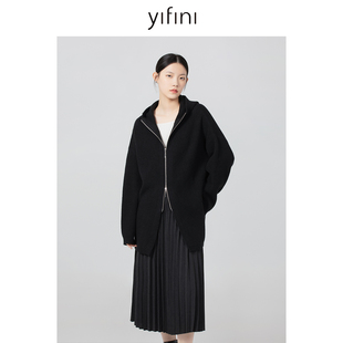 Yifini/易菲宽松中长款连帽坑条黑色毛衫女冬季保暖外套