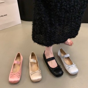 平底粉色芭蕾舞单鞋仙女风2023年秋季防滑缎面银色玛丽珍鞋女