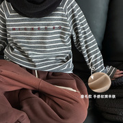 童衣服2023秋冬韩版百搭休闲街头潮童装儿童，条纹印字母打底衫