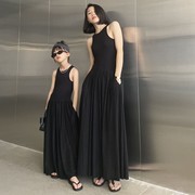 豆丁夏季薄款拼接长款黑色长裙，韩版洋气纯色裙，背心连衣裙亲子女童