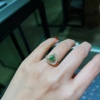 天然哥伦比亚祖母绿戒指18k金镶嵌，主石尺寸5.3x5.1mm，0.5ct
