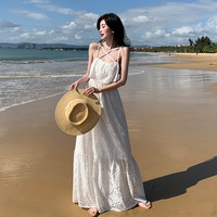 白色小清新荷叶边吊带长裙时尚，显瘦气质蕾丝连衣裙女夏季海边度假