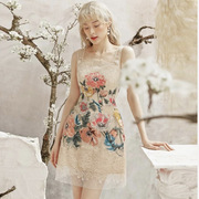 越南小众设计师名媛风，重工花朵轻奢气质，刺绣蕾丝背心连衣裙1393