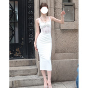 欧美性感吊带露肩背白色礼服女轻奢小众高端级名媛气质收腰连衣裙