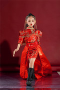 女童旗袍中国风潮服国潮，走秀礼服中国红色模特，演出服中大童民国风