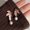 法式轻复古不对称耳钉天然珍珠滴油粉色花朵气质高级感925银镀金