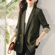 高级感绿色西装外套，女中长款宽松2023早秋时尚，休闲气质小西服