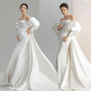 孕妇拍照服装韩式唯美孕照白色拖尾礼服摄影楼孕期妈咪艺术照