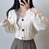 韩国chic秋季显瘦三粒扣v领针织开衫，复古麻花纹长袖短款毛衣外套