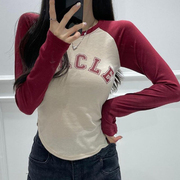 韩国东大门性感撞色长袖，女人味字母印花弧形，下摆长袖t恤