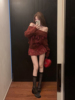 秋冬辣妹设计感露肩针织衫气质酒红色毛衣+碎花半裙纯欲套装