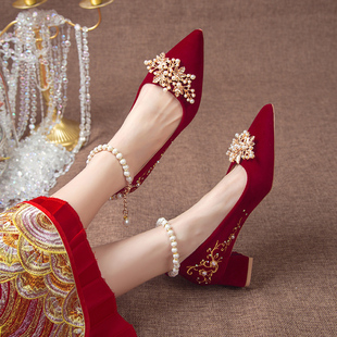 粗跟婚鞋女秀禾主婚纱两穿中式红色中跟不累脚孕妇可穿新娘鞋