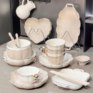 轻奢陶瓷碗碟套装家用高级感2023碗筷碗盘，饭碗餐具碗具组合装