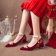 粗跟婚鞋女秀禾主婚纱，两穿中式红色中跟不累脚孕妇可穿新娘鞋