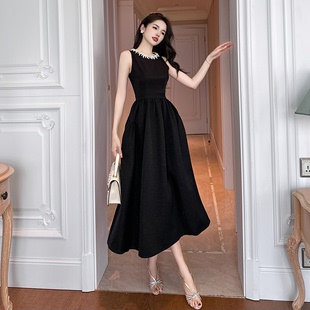 赫本风时尚设计感黑色连衣裙2024夏款重工钉珠无袖A字蓬蓬裙9606