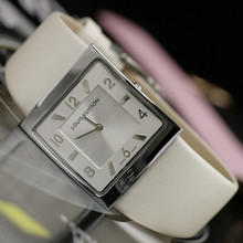 Louis Vuitton relojes de moda de diseño de sección cuadrada blanco sencillo de dos clavijas de cuarzo forma de concha mujeres una variedad de colores